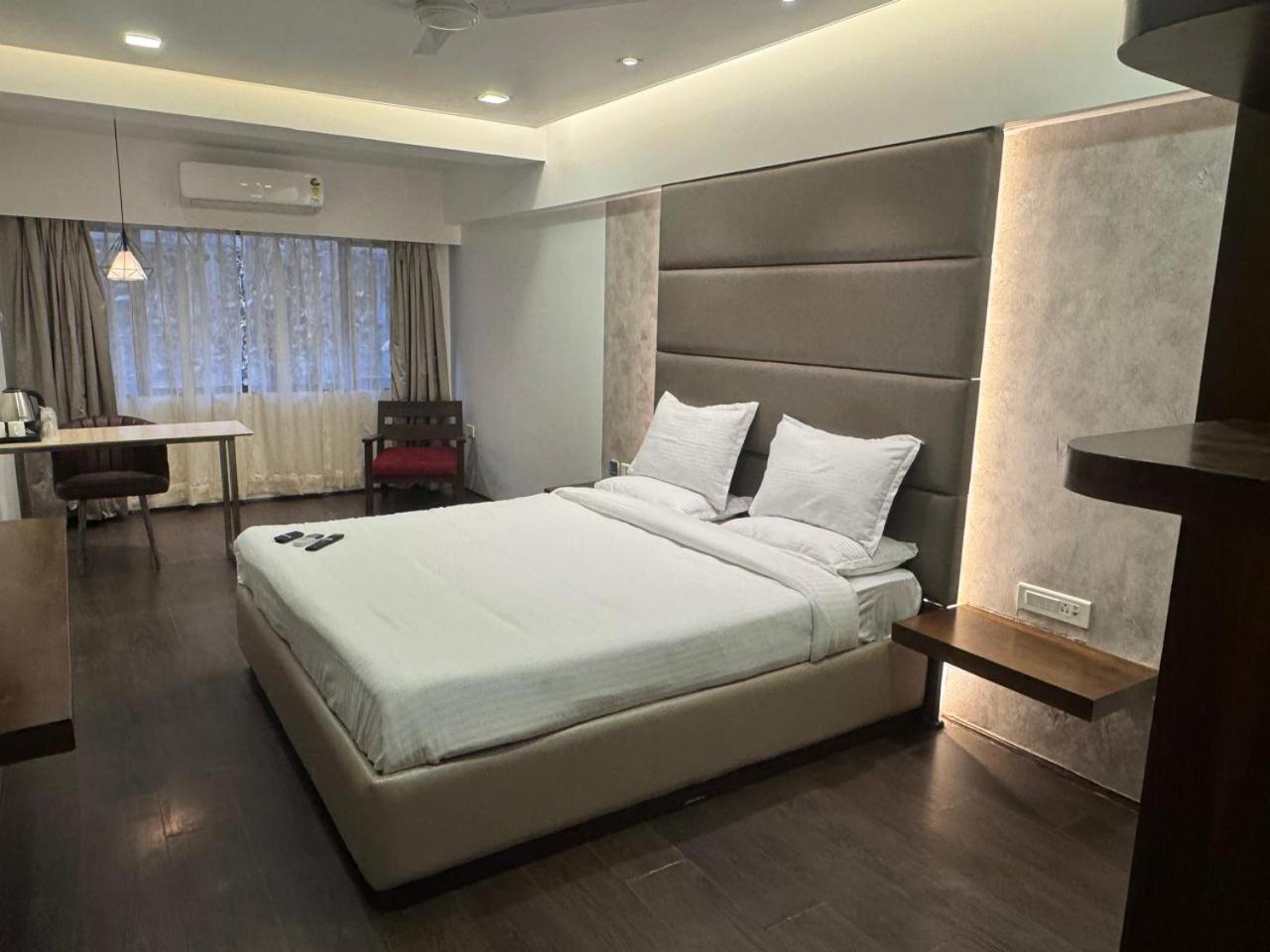 Hotel Dakshin Grandeur Navi Mumbai Buitenkant foto