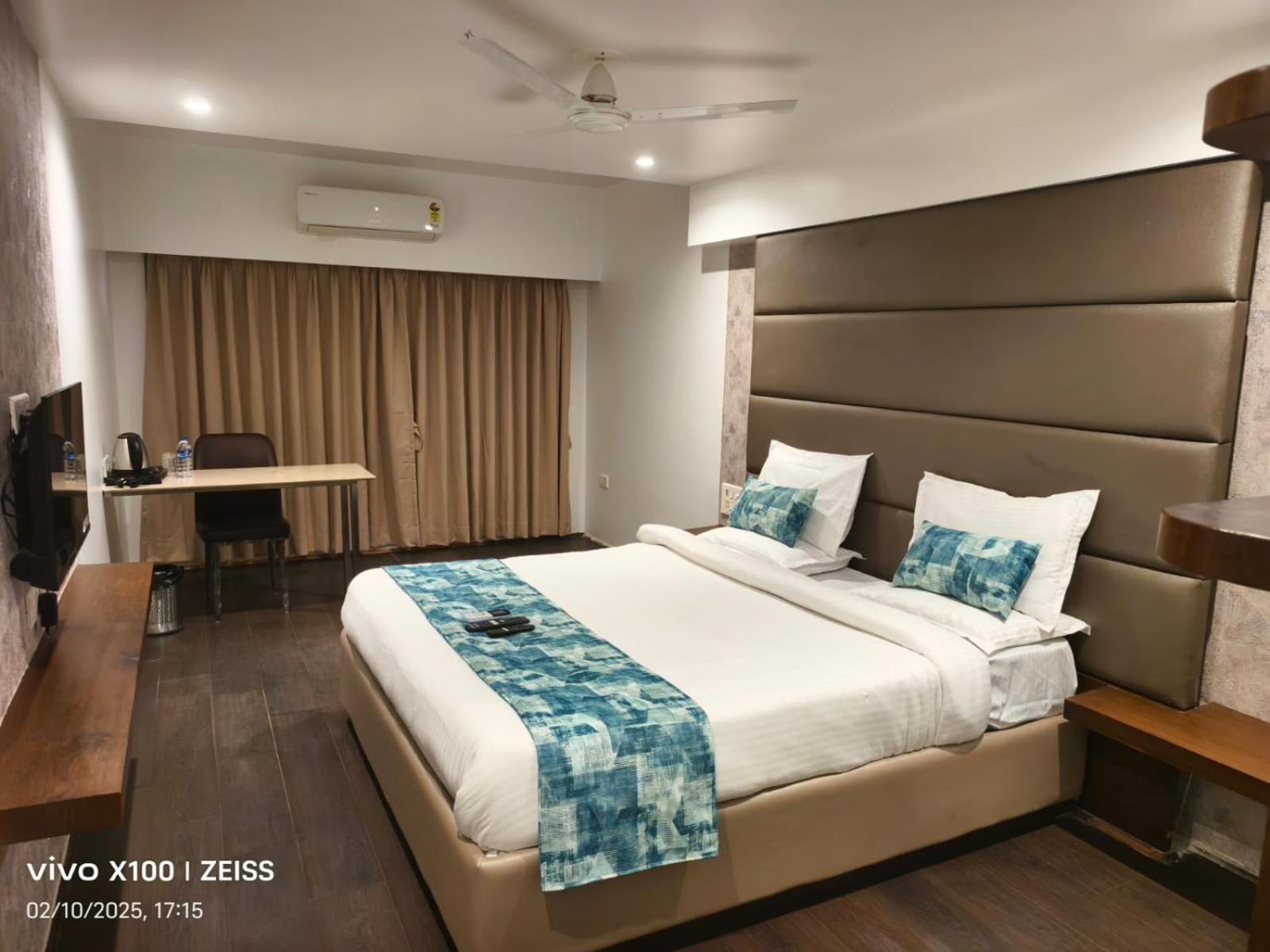 Hotel Dakshin Grandeur Navi Mumbai Buitenkant foto