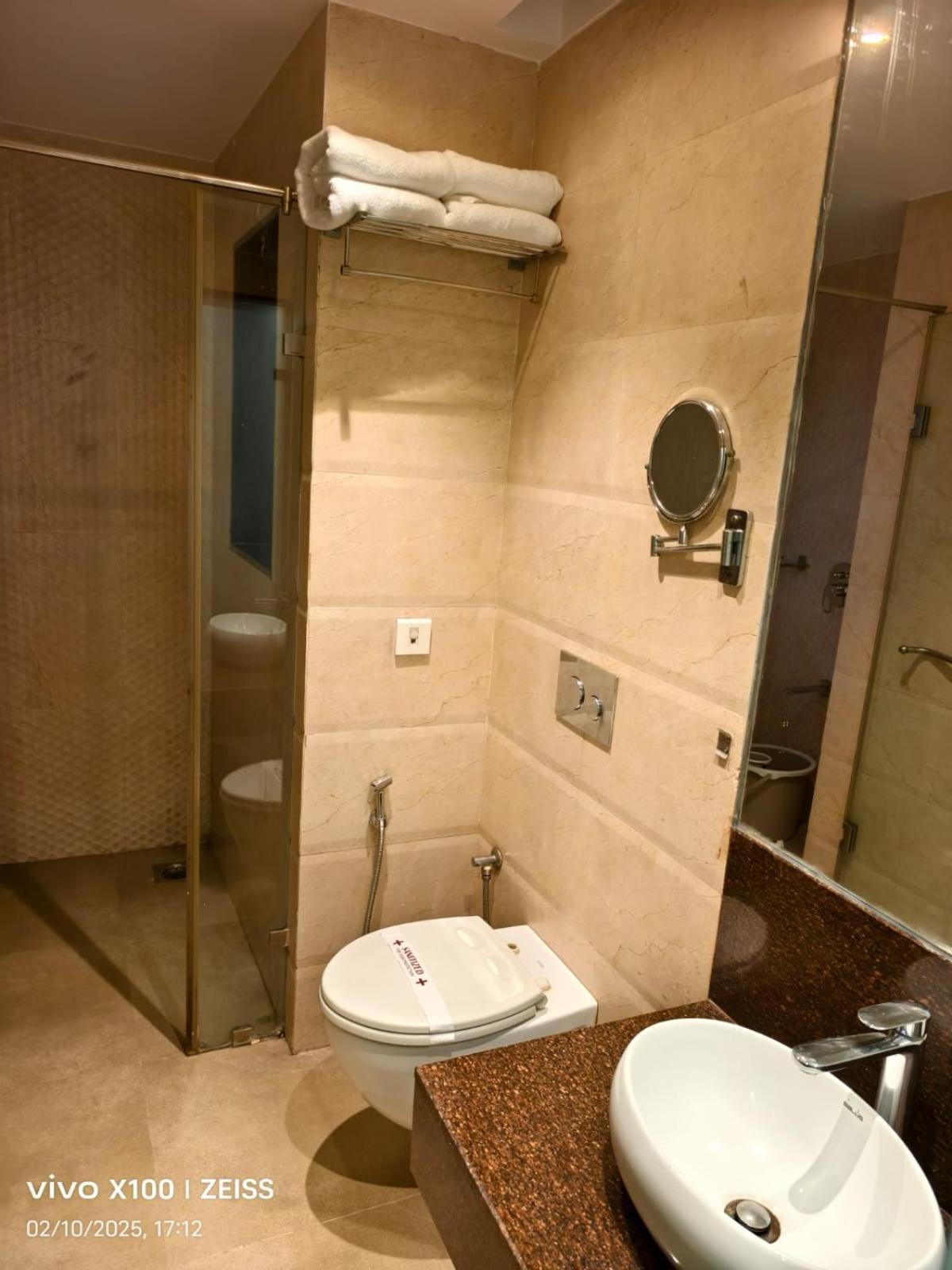 Hotel Dakshin Grandeur Navi Mumbai Buitenkant foto